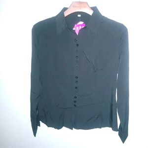 Qi Li Ya M 20 Button Front Stretch Pocketed Collared Top in Black Funeral